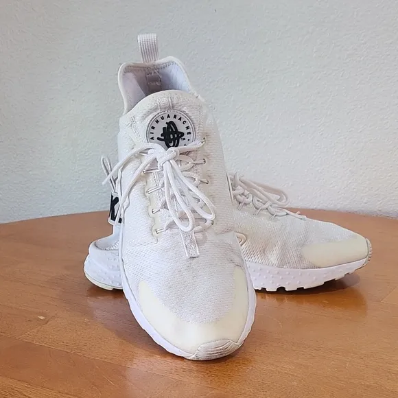 Lightly Worn - NIKE - Air Huarache White Slip-on Athletic Shoes, Mens Size 9.5