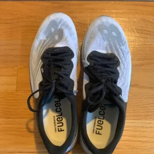 Like New, New Balance‎ Shoes