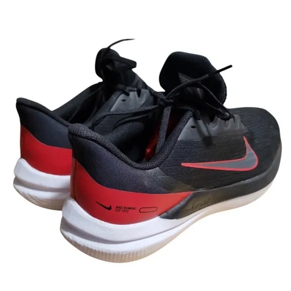 Like-New/EUC Nike Air WINFLO 9 Black/Red Sneakers DD6203-003 Men’s Size 11.5