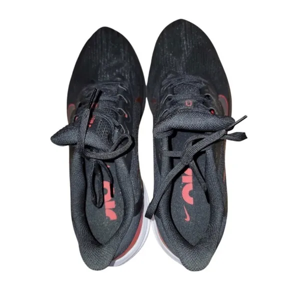 Like-New/EUC Nike Air WINFLO 9 Black/Red Sneakers DD6203-003 Men’s Size 11.5