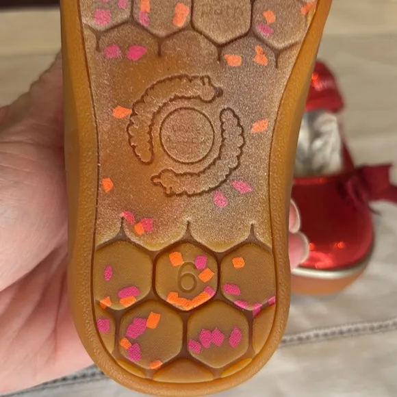 Livie and Luca River sporty Mary Jane shoes size 6 Toddler