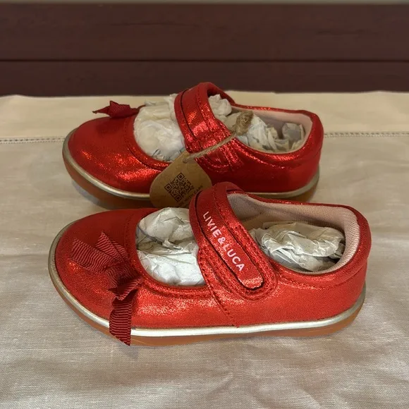 Livie and Luca River sporty Mary Jane shoes size 6 Toddler