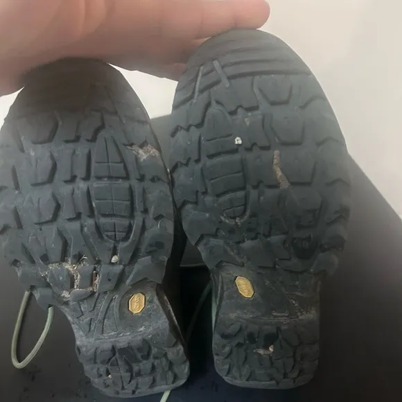 Lowa Renegade GTX Mid Gore-Tex Hiking Boots Womens 8 Outdoor Trail Vibram