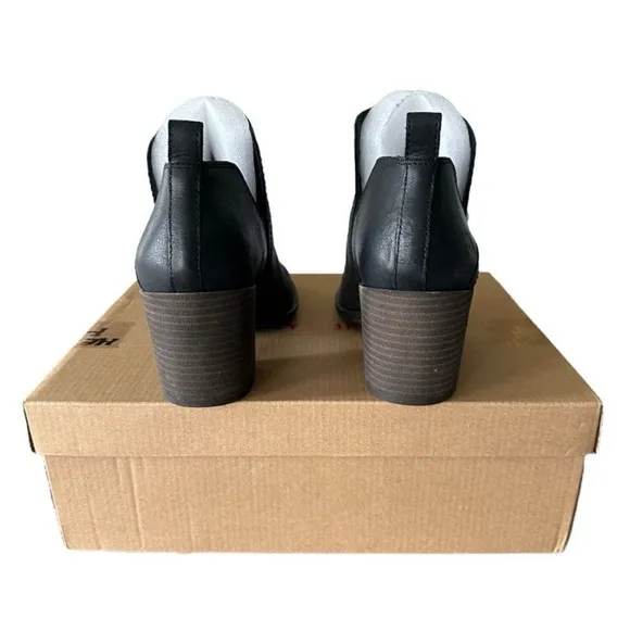 Lucky Brand Branndi Women's Black Heeled Ankle Boots Size 6.5 Medium