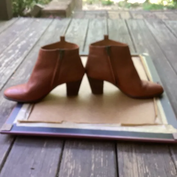 Madewell academia made in Italy Brown Leather Ankle Boots, size 10