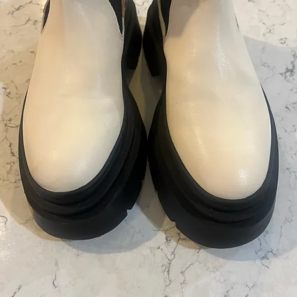 MANGO WOMEN’S TRACK SOLE Black &amp; White/Ivory Sock Boots Sz37/7