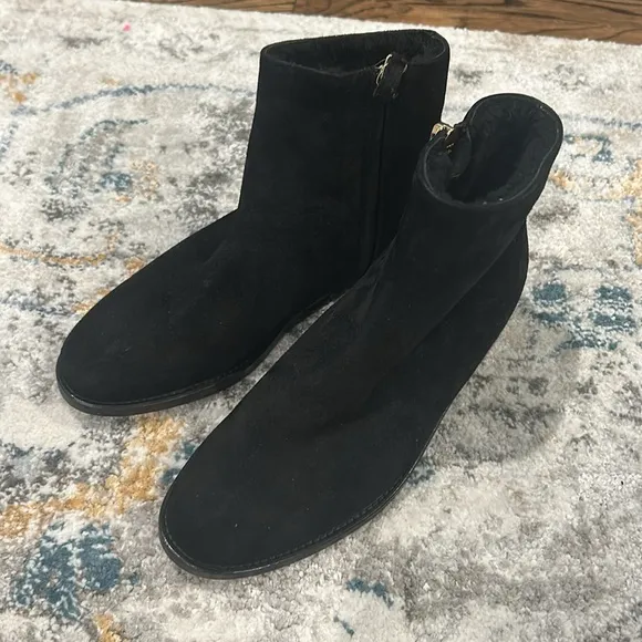 Mansur Gavriel suede leather shearling lined women ankle booties in black size 5