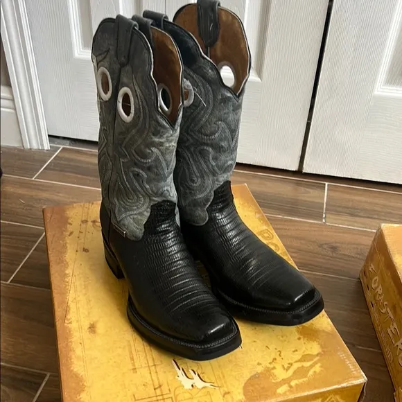 Men's Black and Gray Cowboy Boots