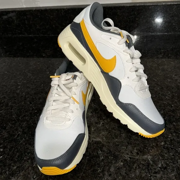 Mens Nike Air Max Sz 9.5