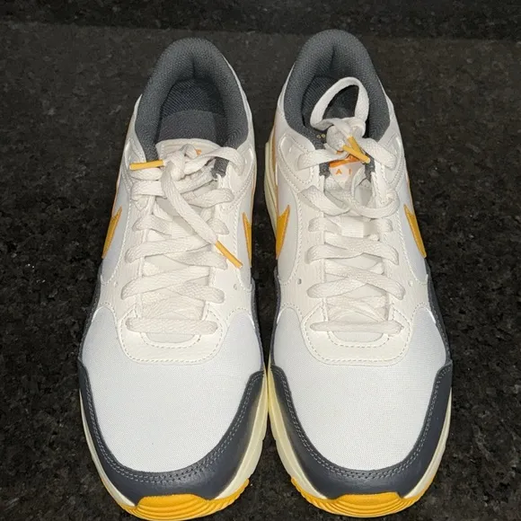 Mens Nike Air Max Sz 9.5