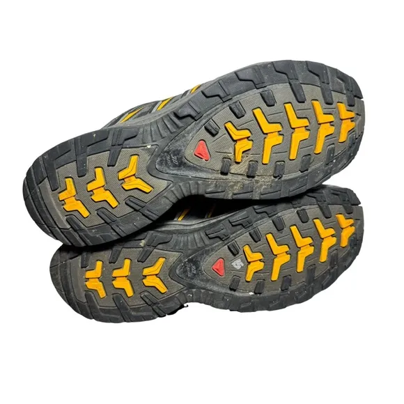 Men’s Salomon XA pro 3D trail hiking shoes size 8
