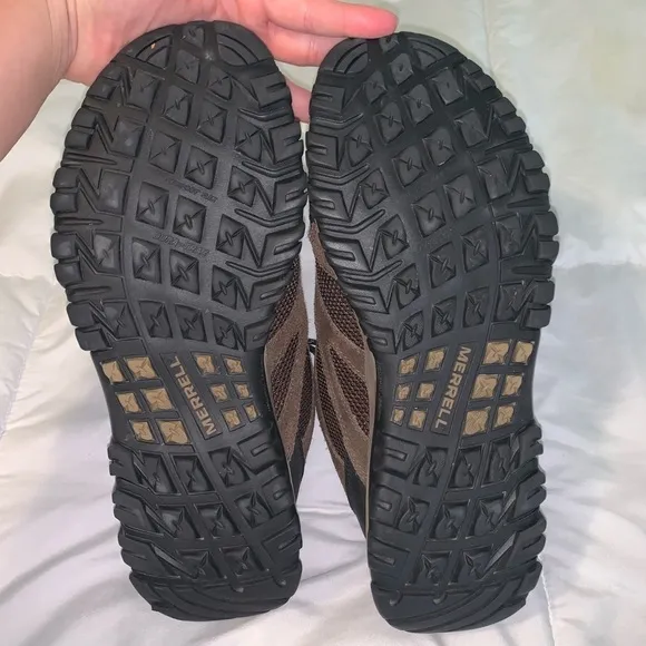 Merrell Moab 2 lace up hiking shoes— men’s size 9 1/2