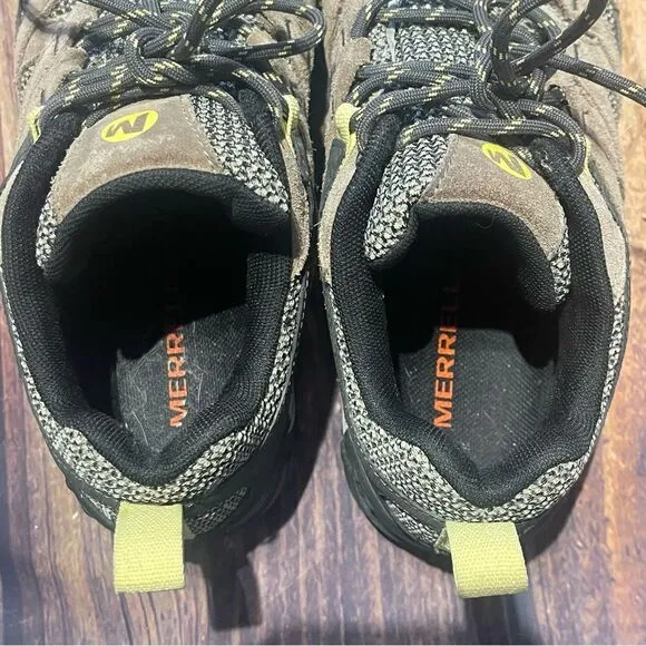 MERRELLS womens hiking shoes Size 9.5 Preowned