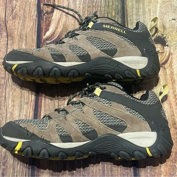 MERRELLS womens hiking shoes Size 9.5 Preowned