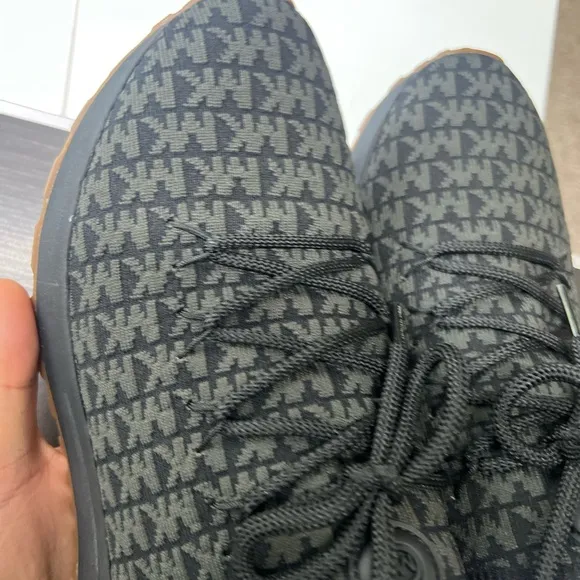 MICHAEL KORS DAX LOGO STRETCH KNIT TRAINER SHOES