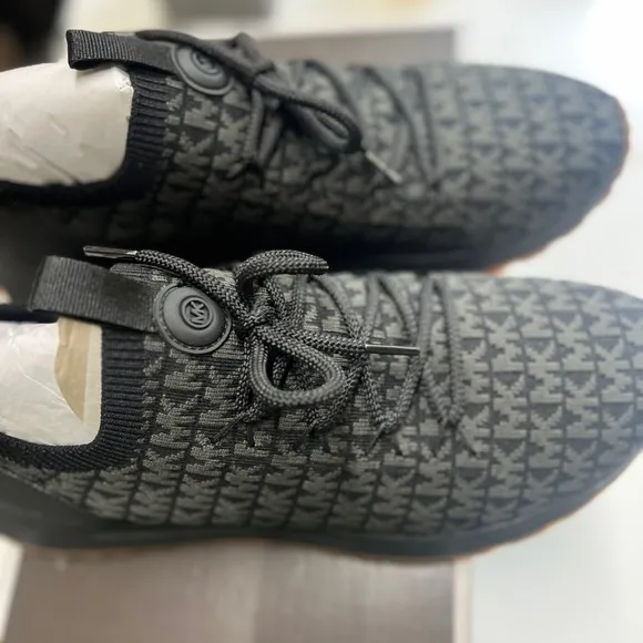 MICHAEL KORS DAX LOGO STRETCH KNIT TRAINER SHOES