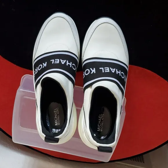 Michael Kors Olympia Logo Tape Scuba Slip-On Trainers Size 6.5