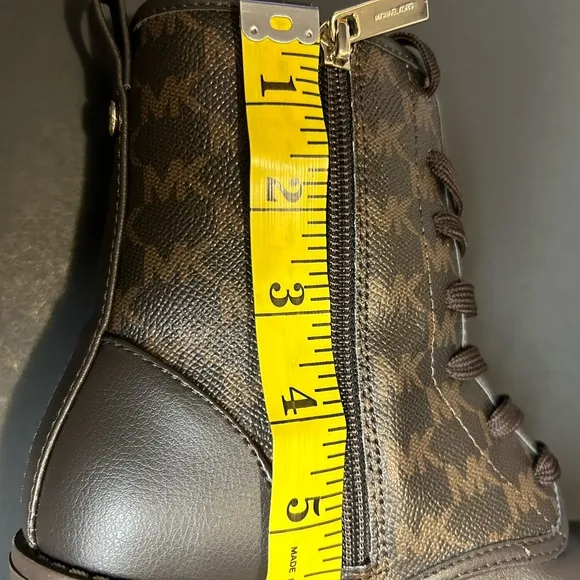 Micheal Kors Girl’s Brown Combat Boots USA Size 2, EU Size 33 NWOT