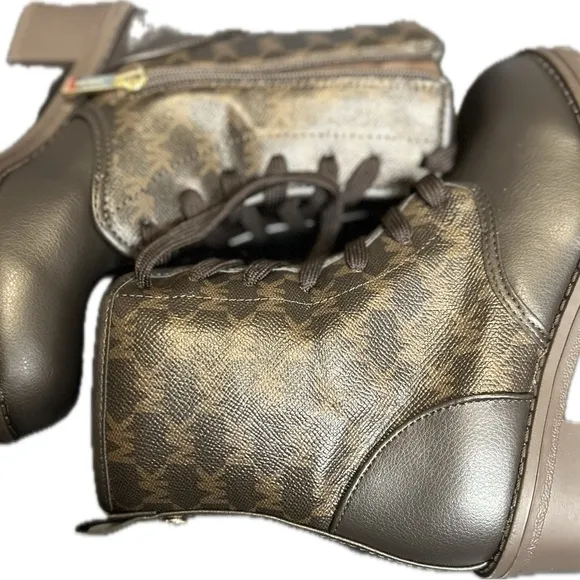 Micheal Kors Girl’s Brown Combat Boots USA Size 2, EU Size 33 NWOT