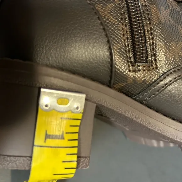 Micheal Kors Girl’s Brown Combat Boots USA Size 2, EU Size 33 NWOT