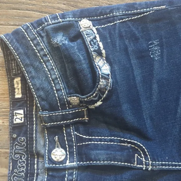 MISS ME &quot;slim bootcut&quot; medium wash denim jeans sz27x34L distressing &amp; bling TALL