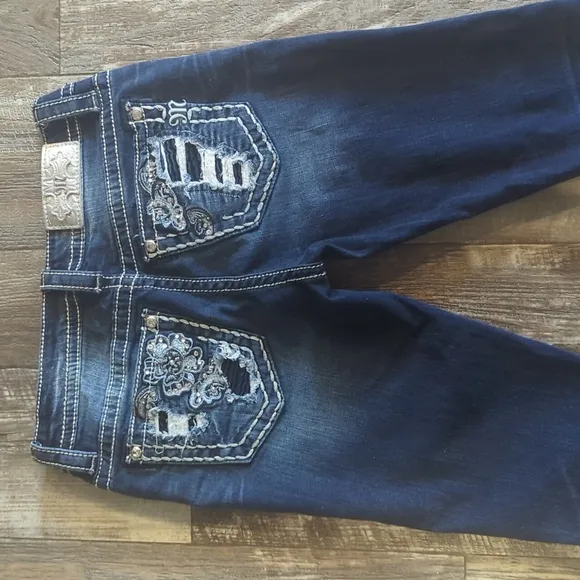 MISS ME &quot;slim bootcut&quot; medium wash denim jeans sz27x34L distressing &amp; bling TALL