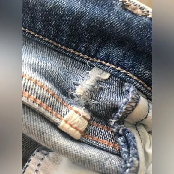MOTHER The Weekender Fray jeans size 32- A Groovy Kind of Love wash