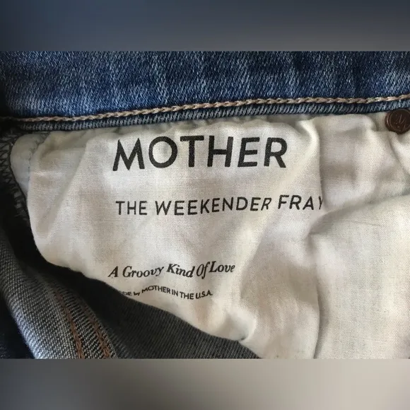 MOTHER The Weekender Fray jeans size 32- A Groovy Kind of Love wash