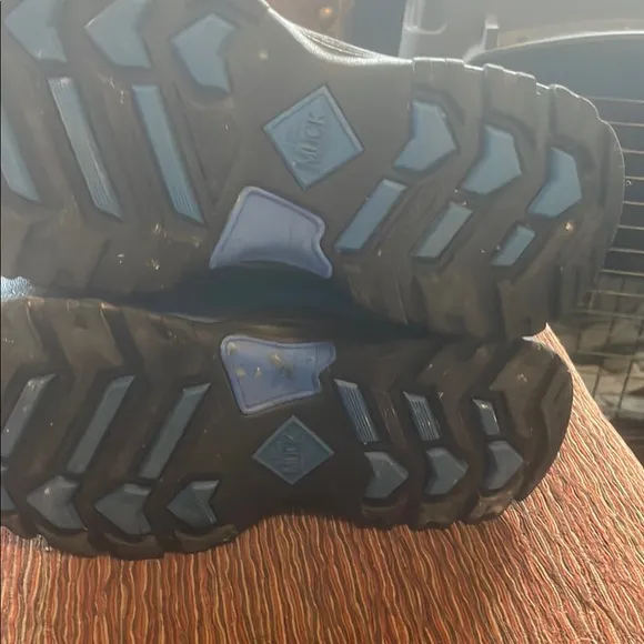 Muck Boots Blue and Black Waterproof Boots. Good Condition.