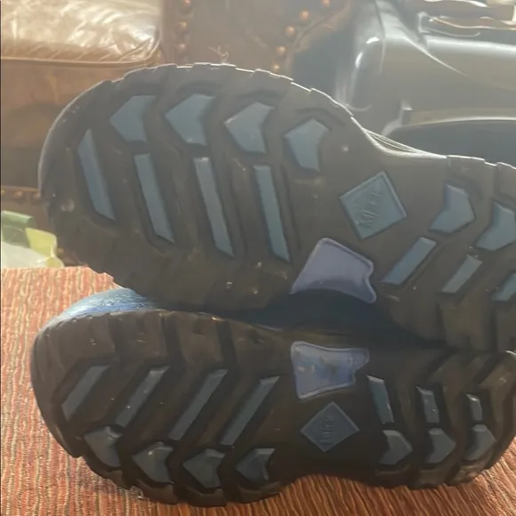 Muck Boots Blue and Black Waterproof Boots. Good Condition.