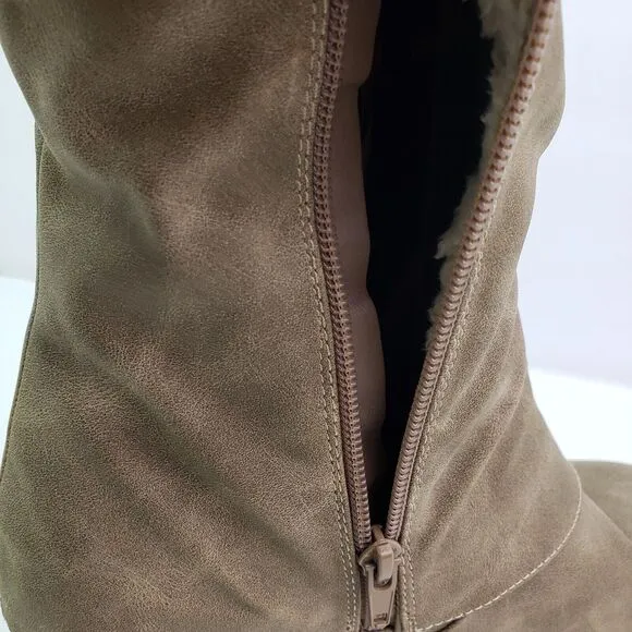 Muk Luks Lacy Womens Size 8 Taupe Side Zip 17.5&quot; Tall Fashion Warm Winter Boots