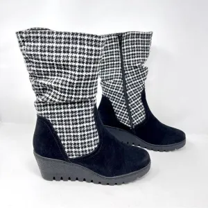 MUK LUKS Vermont Stowe Black White Houndstooth Mid Calf Slouch Wedge Boots 9.5