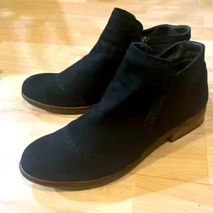 NAOT Black Suede Ankle‎ boot Size W 10 (41)