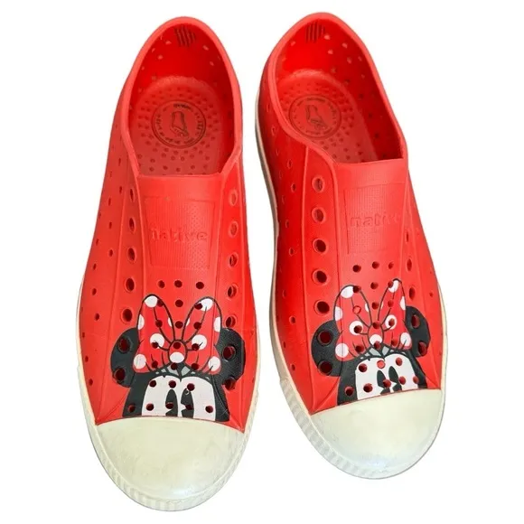 Native x Disney Minnie Mouse Jefferson Red and White Slip-on Shoes Girl’s Size 2