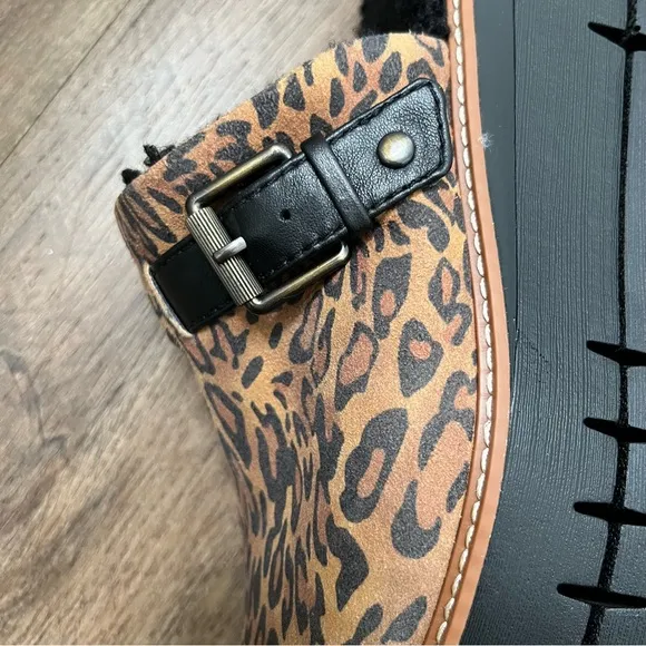 Naturalizer Wayde Cheetah Print Slip-On Clog