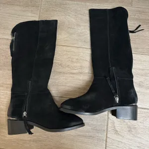 Naughty Monkey Stride Black Suede Boots Size 8