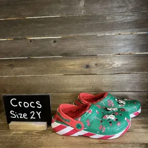New $65 Big Kids Crocs Disney Mickey Mouse Holiday Lined Sandals Shoes Size 2‎ Y