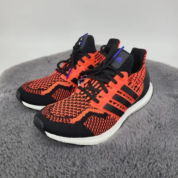 New adidas Ultra Boost 5.0 DNA Solar Red Black Running Shoes Women's Size 9
