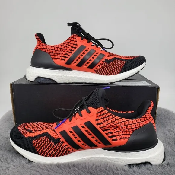 New adidas Ultra Boost 5.0 DNA Solar Red Black Running Shoes Women's Size 9