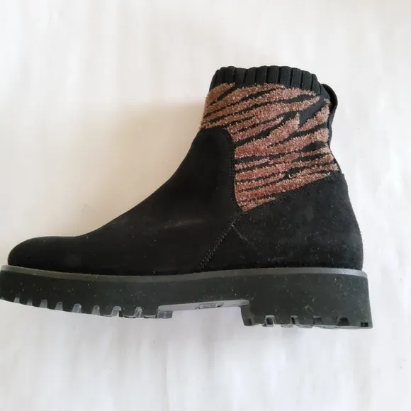 New Andre Assous Suede Women's Ankle Sock Boots Booties Size 8 Black Brown