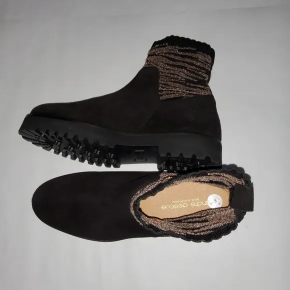 New Andre Assous Suede Women's Ankle Sock Boots Booties Size 8 Black Brown