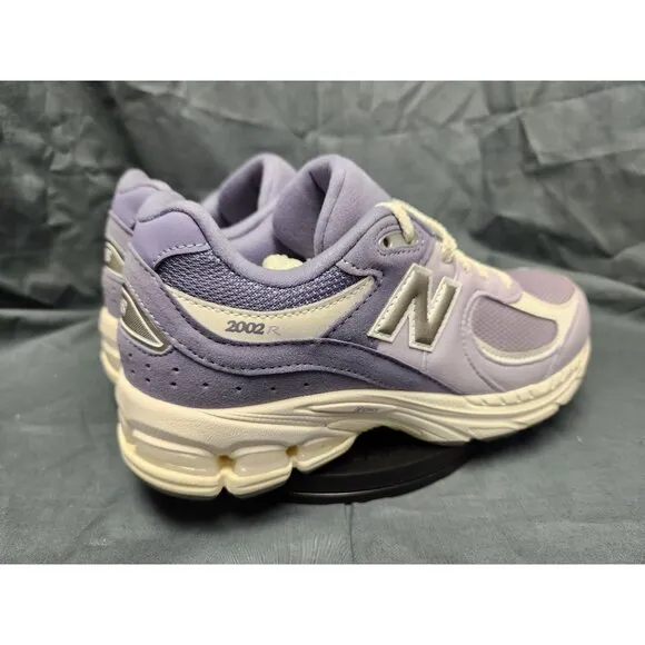 New Balance 2002 Sneakers GC2002PK Mesh Purple White Girls Size 5 NEW IN BOX!