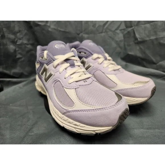 New Balance 2002 Sneakers GC2002PK Mesh Purple White Girls Size 5 NEW IN BOX!