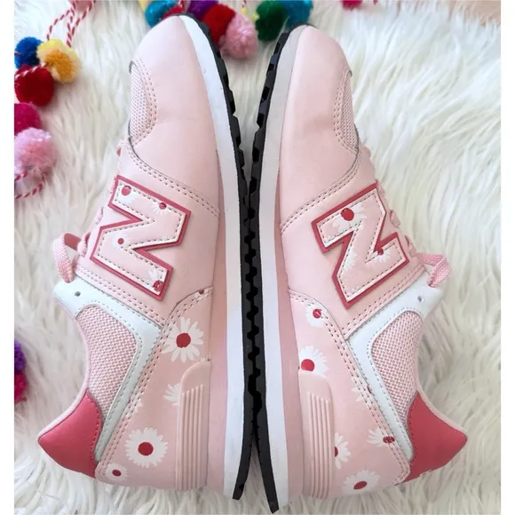 New Balance 574 Floral Big Kids Size 6 Daisy Flower Pink Haze Sneakers Shoes