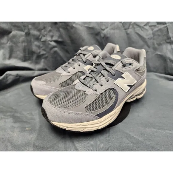 New Balance Boys 2002 Sneakers GC2002ST Suede Grey Size 5.5 NEW IN BOX!