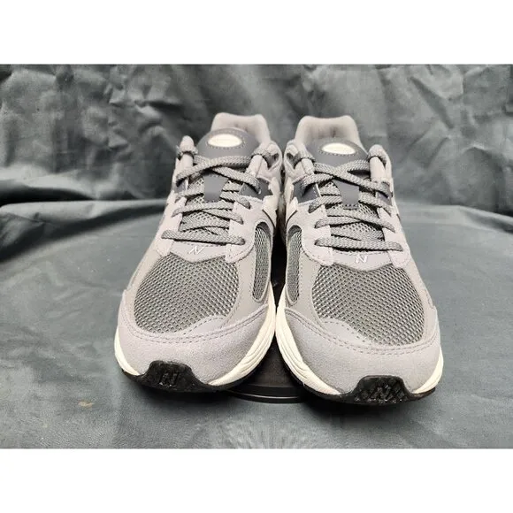 New Balance Boys 2002 Sneakers GC2002ST Suede Grey Size 5.5 NEW IN BOX!