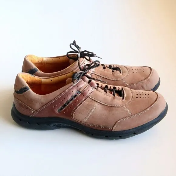 NEW Clarks Unstructured Men's Brown Nubuck Leather Lace-up Sneakers / Shoes 9.5