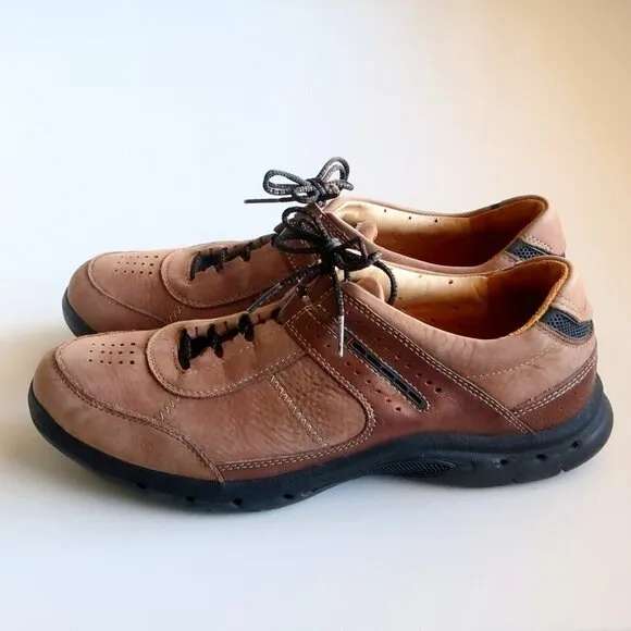 NEW Clarks Unstructured Men's Brown Nubuck Leather Lace-up Sneakers / Shoes 9.5