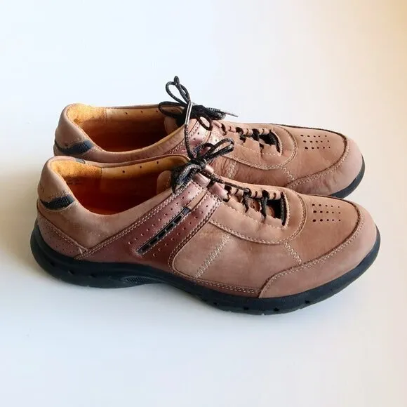 NEW Clarks Unstructured Men's Brown Nubuck Leather Lace-up Sneakers / Shoes 9.5