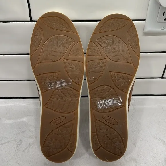 NEW COBB HILL Bailee Slip On Leather Tan